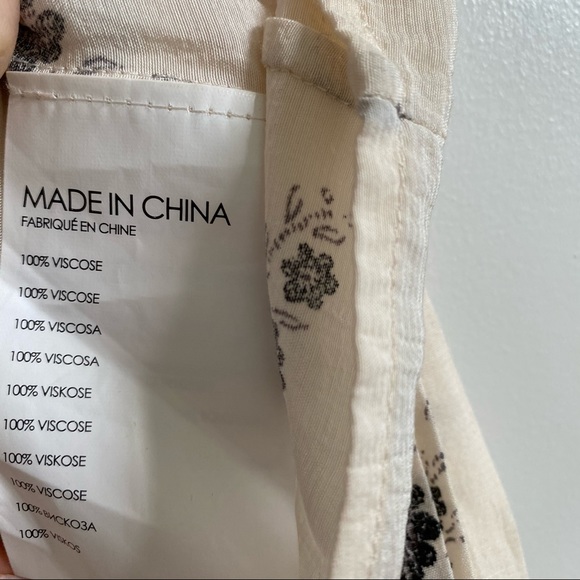 Club Monaco Silk Feel Viscose Blouse BNWOT - Picture 3 of 7